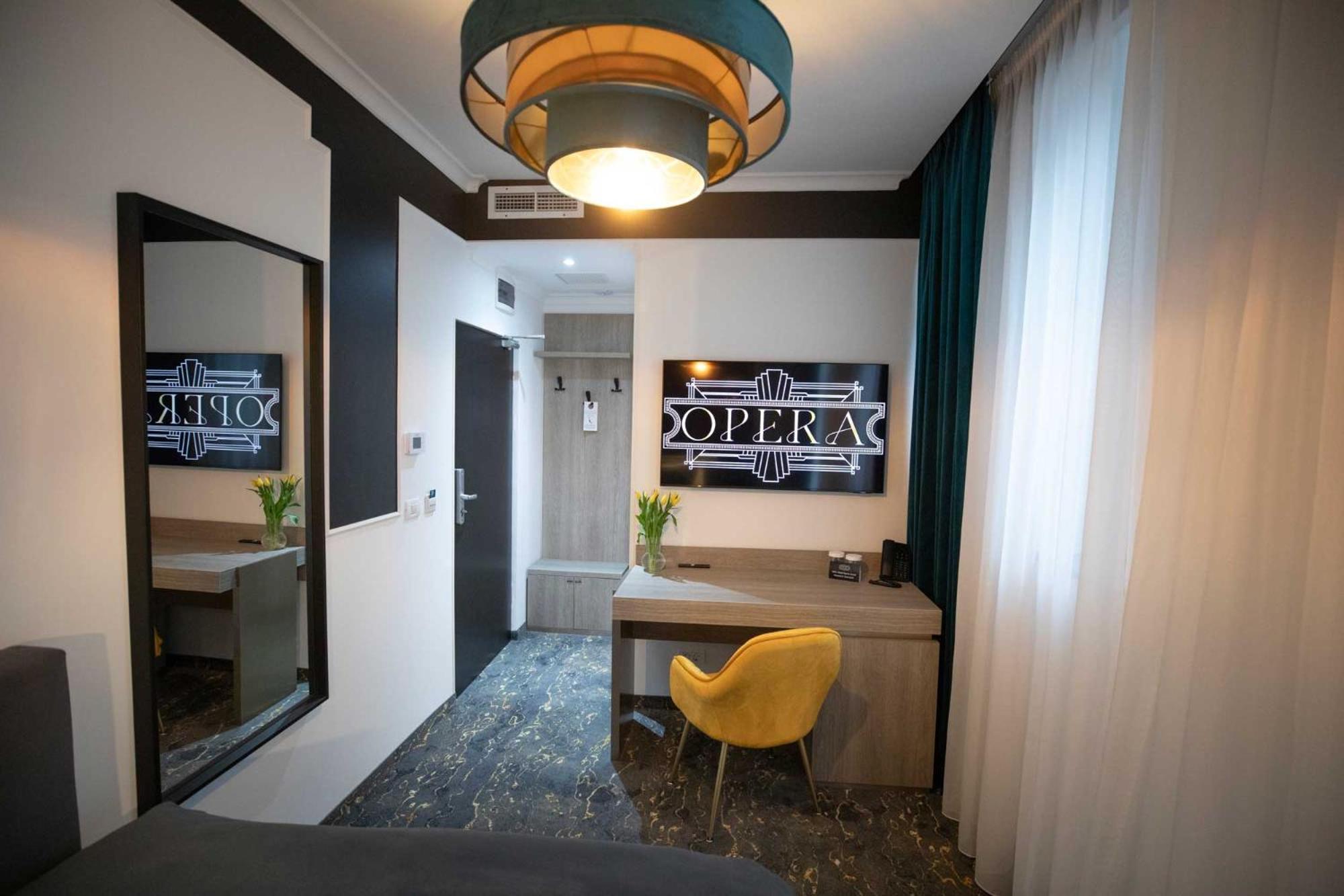Opera Hotel Timişoara Buitenkant foto