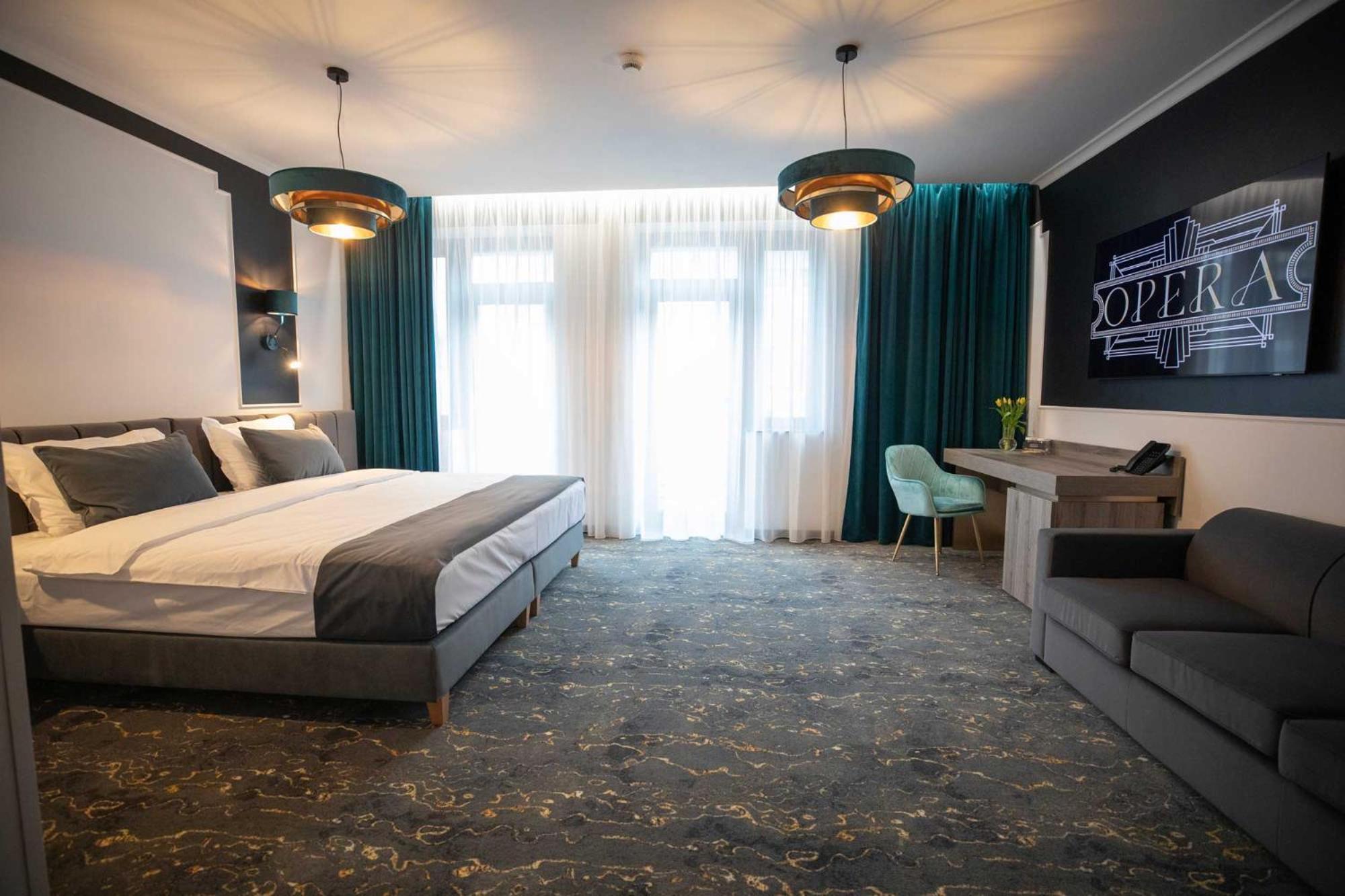 Opera Hotel Timişoara Buitenkant foto